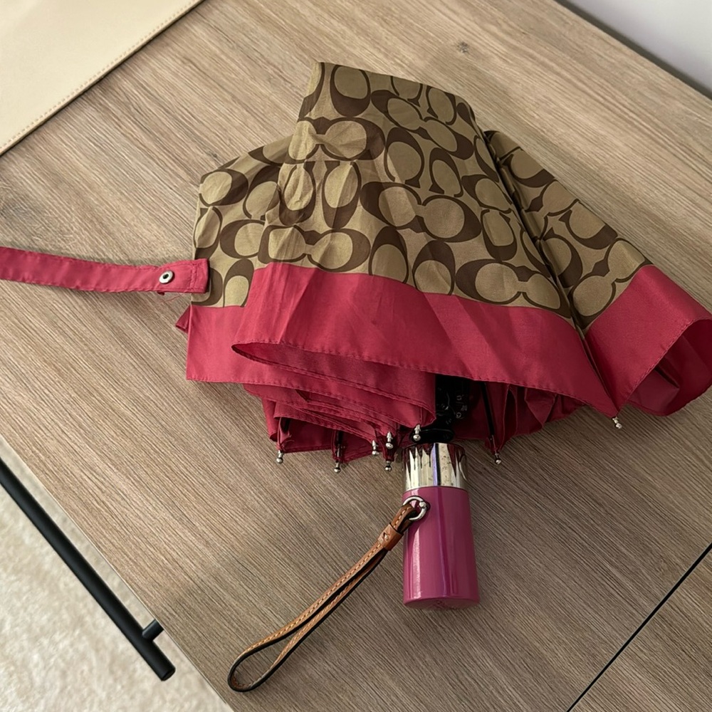 Coach umbrella
